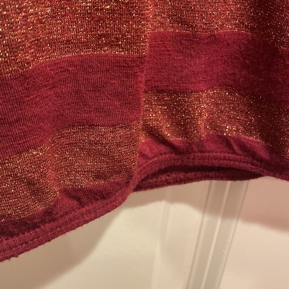 New York & Co Striped Top Blouson Red Sparkly Size Large - Picture 4 of 5